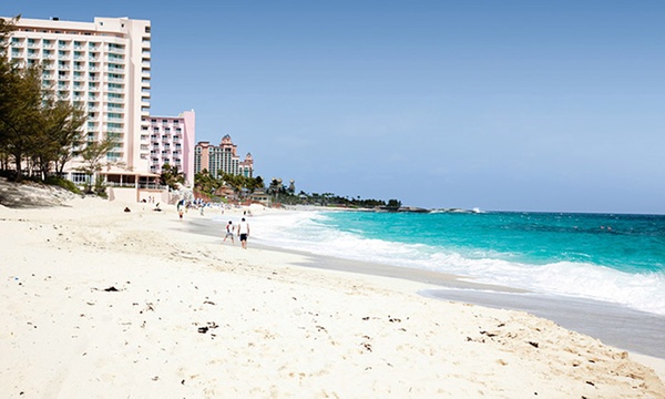 Riu Palace Paradise Island beach