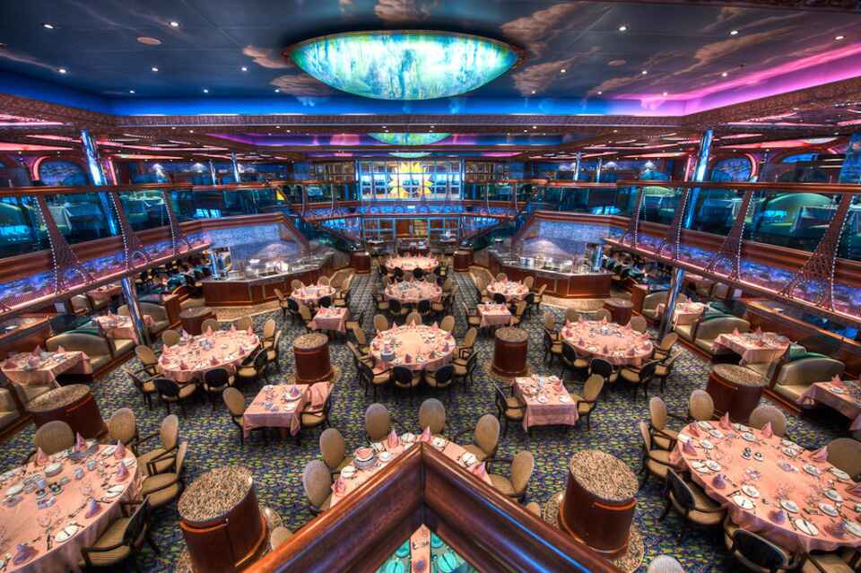 Carnival Conquest dining room